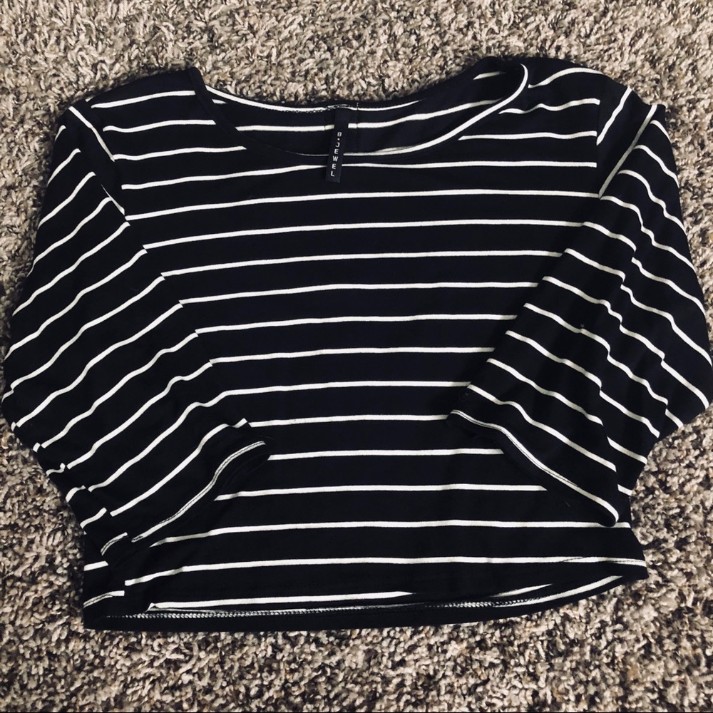 SOLD Super soft crop top